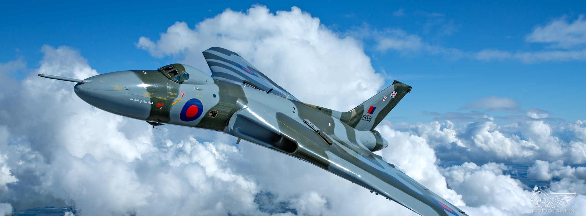 The ‘Delta Lady’ From the Cockpit: Flying Avro Vulcan XH558